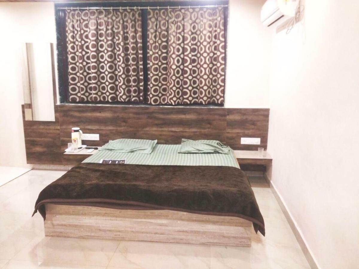فيلا ماتيرنفي Mauli Niwas المظهر الخارجي الصورة