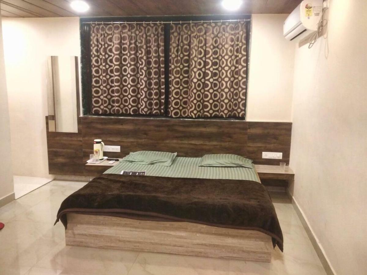فيلا ماتيرنفي Mauli Niwas المظهر الخارجي الصورة